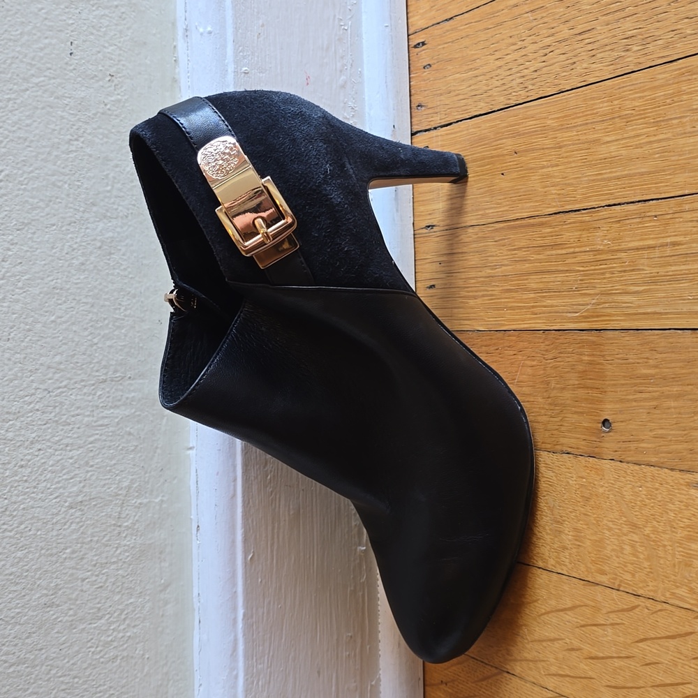 Vince Camuto, Velino Black Ankle Boots, Leather, EUC, Women's 10 - Picture 8 of 16